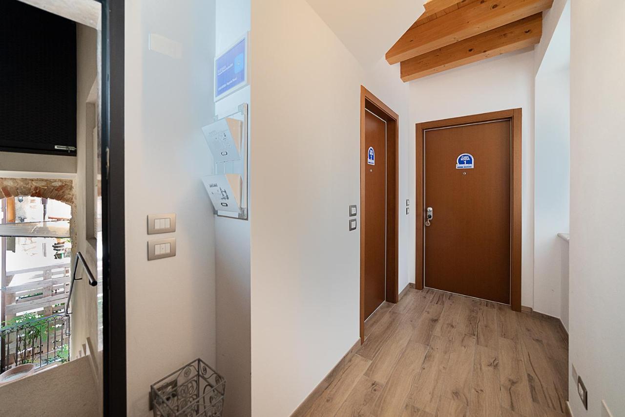 Willa Casa Rossa - Regarda Travel Bardolino Zewnętrze zdjęcie