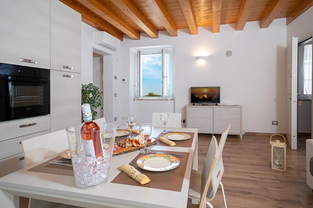 Willa Casa Rossa - Regarda Travel Bardolino Zewnętrze zdjęcie