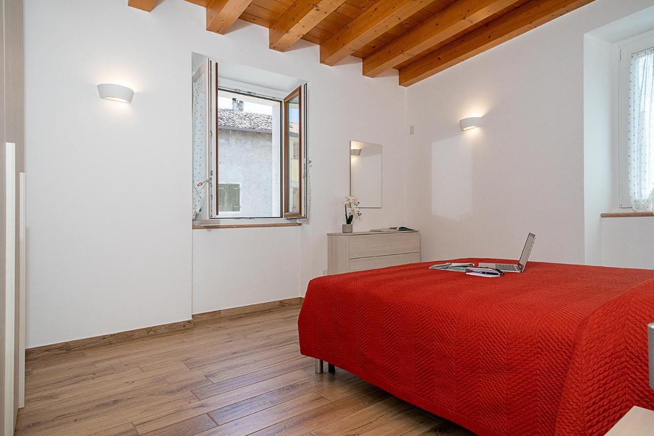 Willa Casa Rossa - Regarda Travel Bardolino Zewnętrze zdjęcie