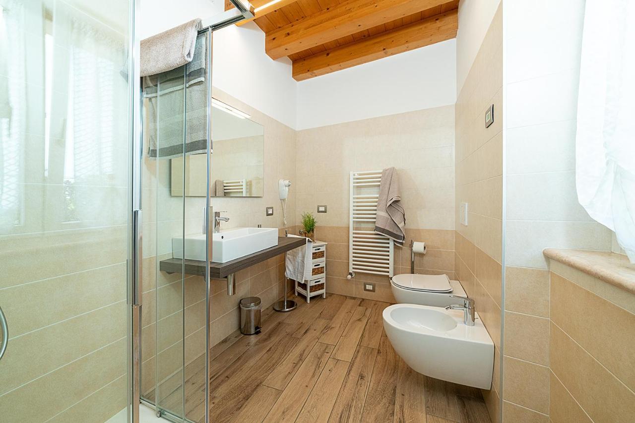 Willa Casa Rossa - Regarda Travel Bardolino Zewnętrze zdjęcie