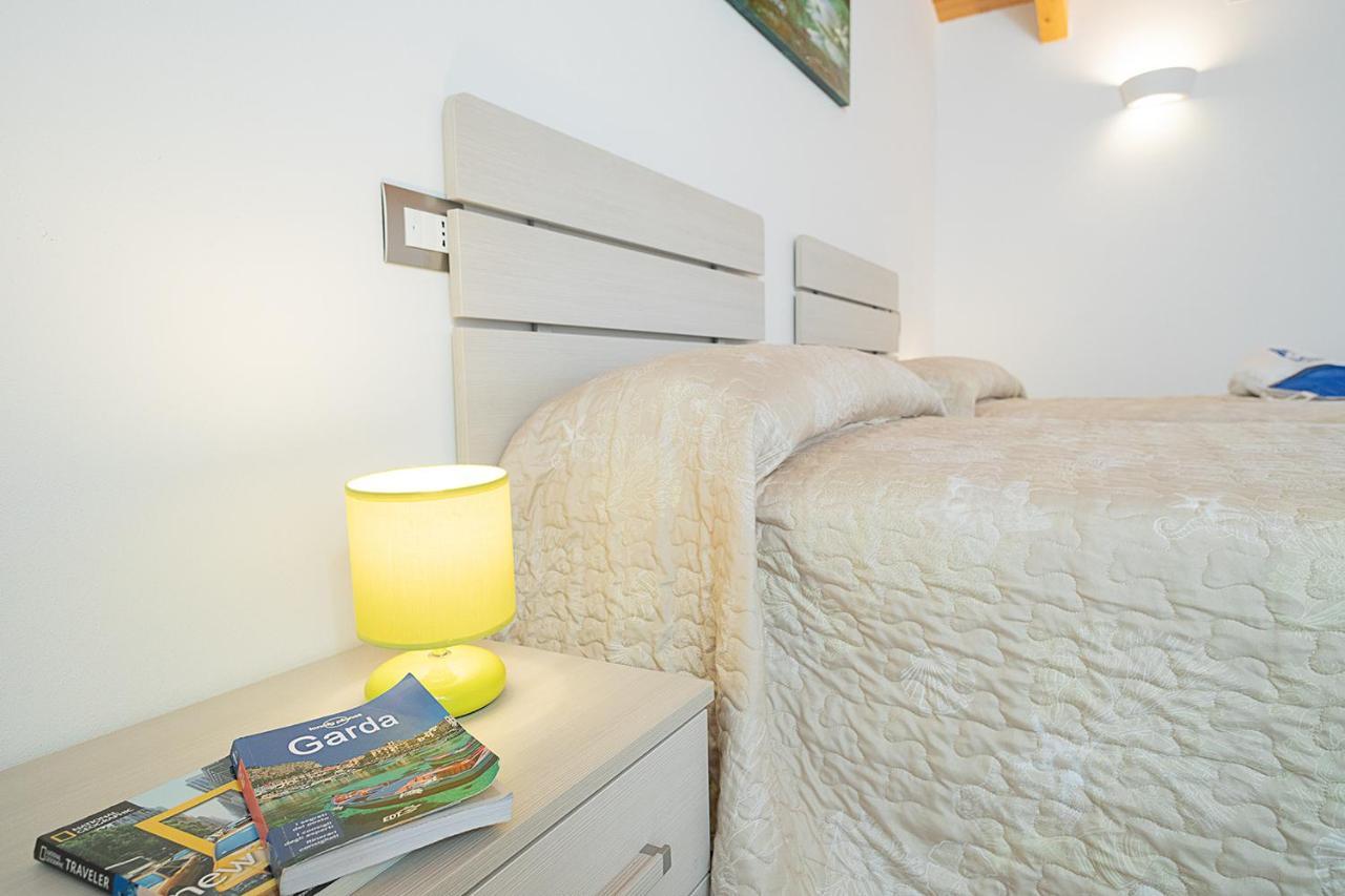 Willa Casa Rossa - Regarda Travel Bardolino Zewnętrze zdjęcie