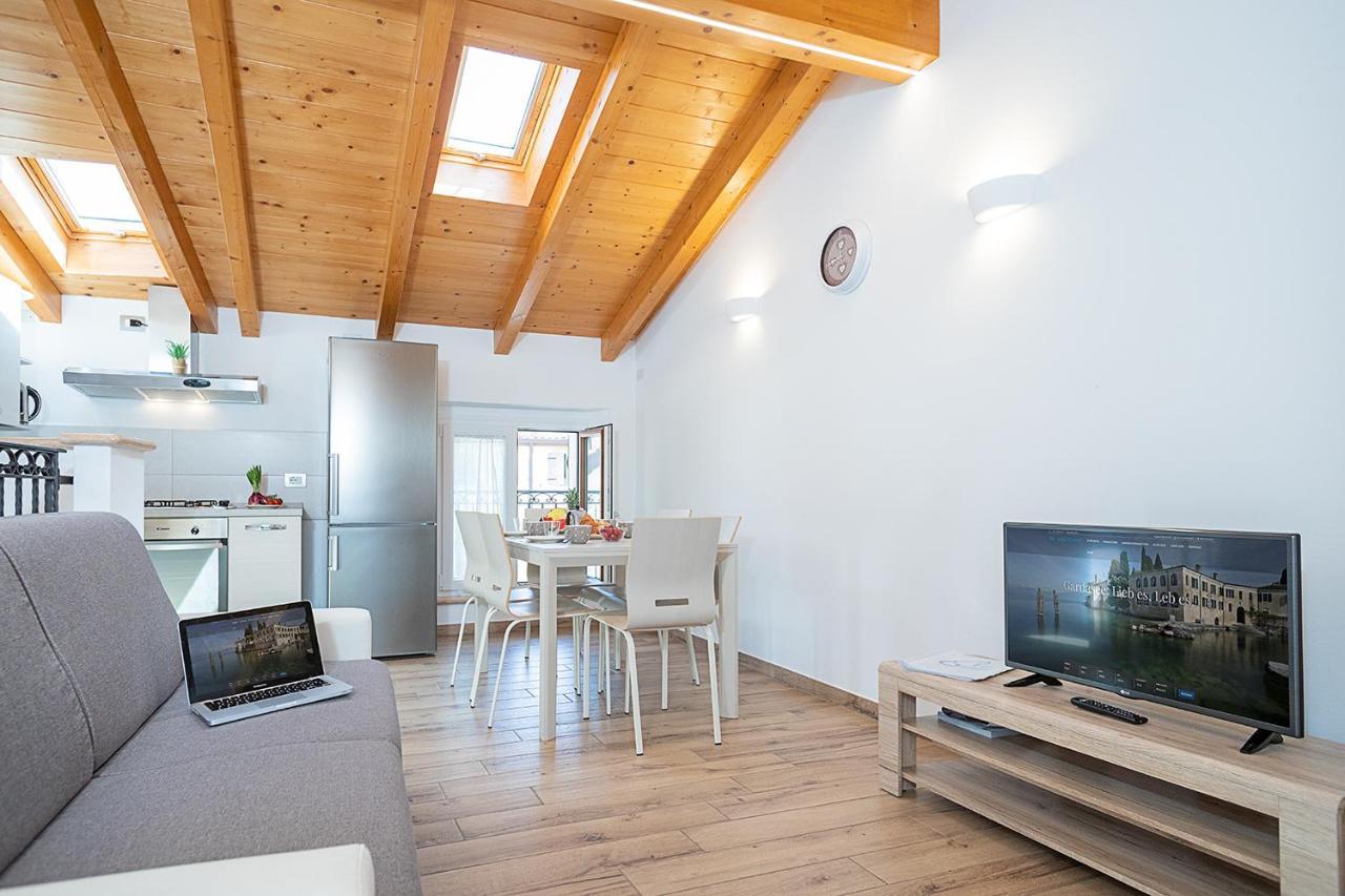 Willa Casa Rossa - Regarda Travel Bardolino Zewnętrze zdjęcie