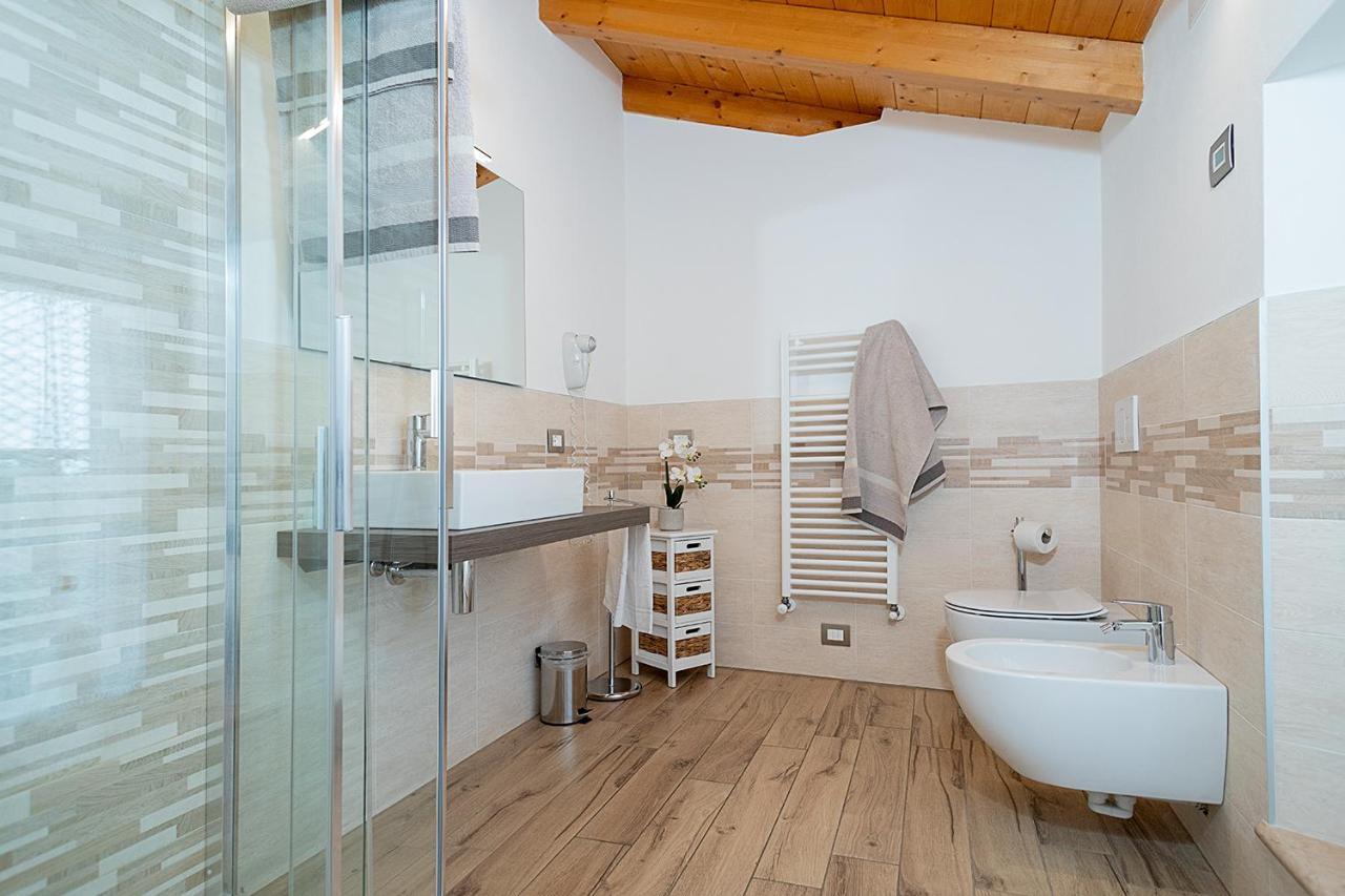 Willa Casa Rossa - Regarda Travel Bardolino Zewnętrze zdjęcie